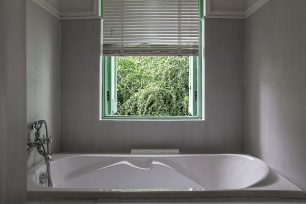 Fiberglass Tub Installation in Taylorsville